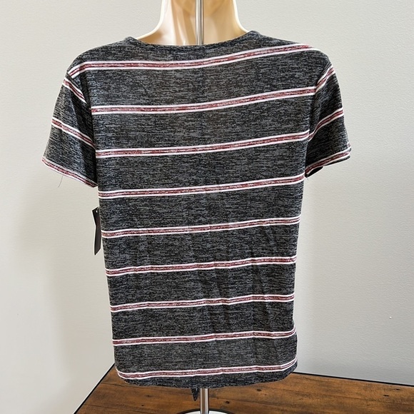 No Boundaries Size M(7-9) Light Weight Short Sleeve Top - Picture 4 of 8